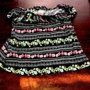 Black sleeveless shirt